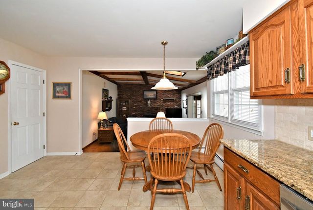 31 FARBER DR, Chalfont, PA 18914
