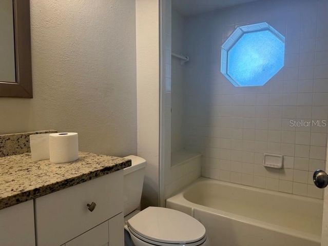 8753 HAMPDEN DRIVE, Tampa, FL 33626