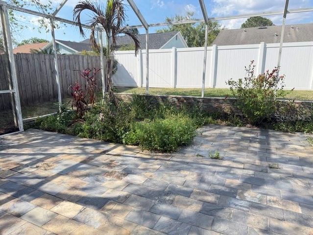 8753 HAMPDEN DRIVE, Tampa, FL 33626