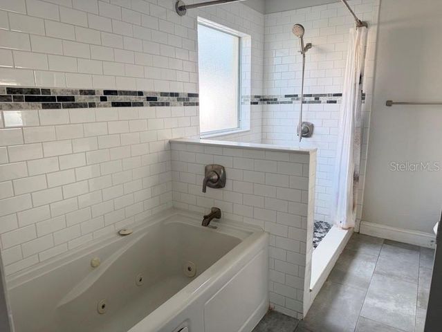 8753 HAMPDEN DRIVE, Tampa, FL 33626