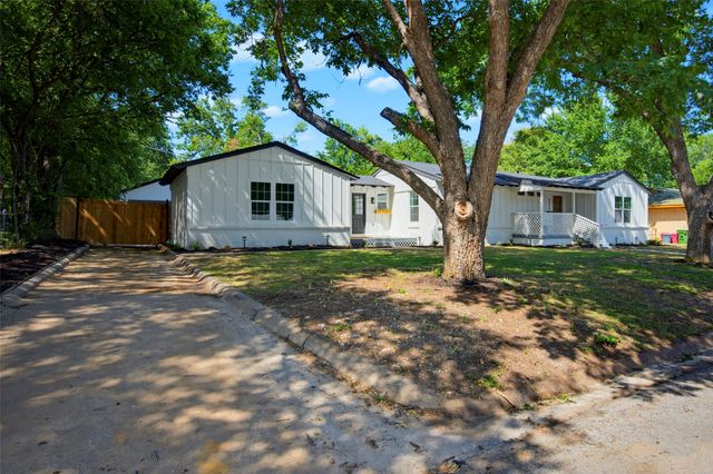 6909 Park Place Drive, Richland Hills, TX 76118