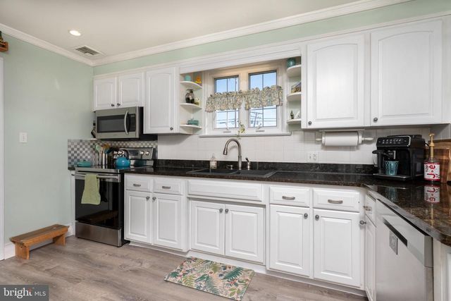 1726 SWAMP PIKE, Gilbertsville, PA 19525
