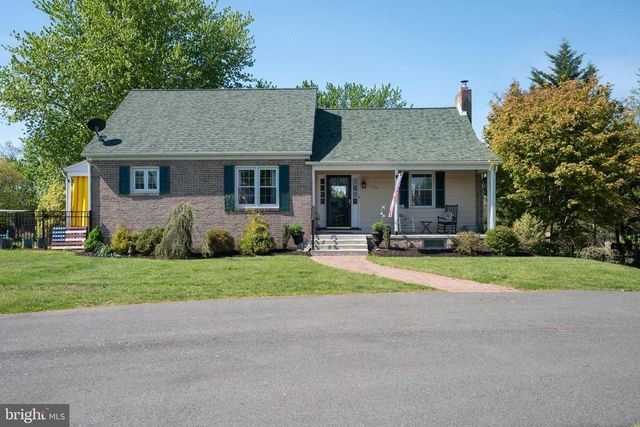 1726 SWAMP PIKE, Gilbertsville, PA 19525