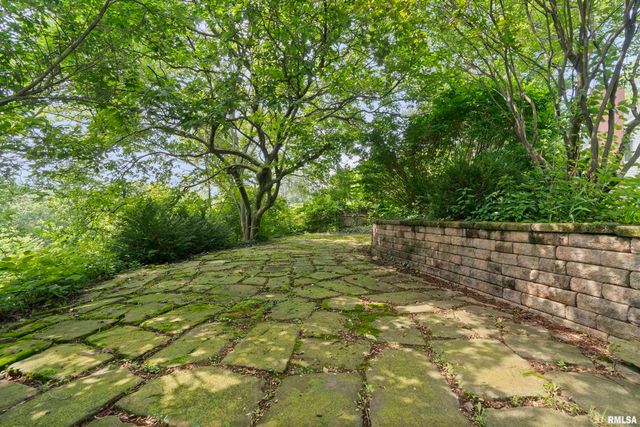 5934 N ELM Lane, Peoria, IL 61614