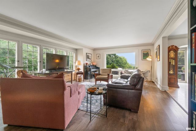 5934 N ELM Lane, Peoria, IL 61614