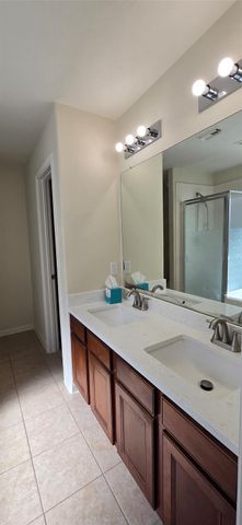 1903 Roaring Springs Drive, Pearland, TX 77584