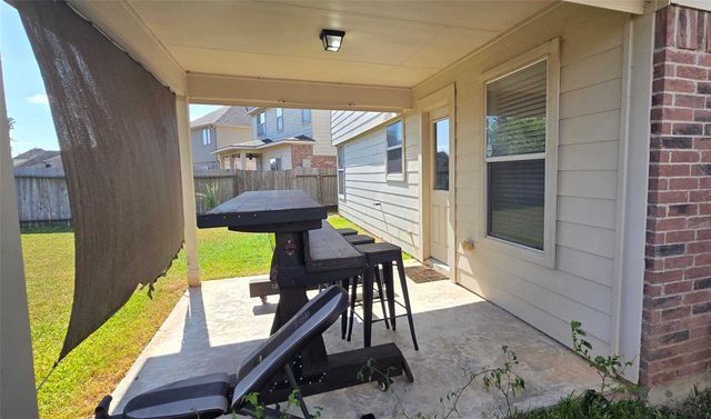 1903 Roaring Springs Drive, Pearland, TX 77584