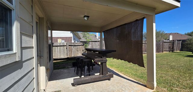 1903 Roaring Springs Drive, Pearland, TX 77584