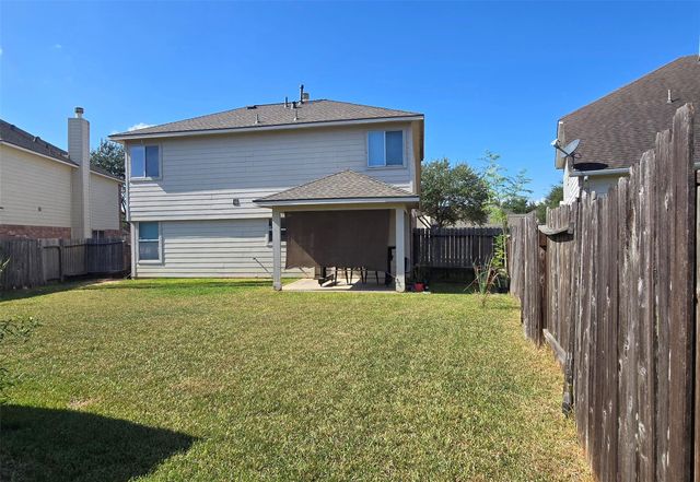 1903 Roaring Springs Drive, Pearland, TX 77584