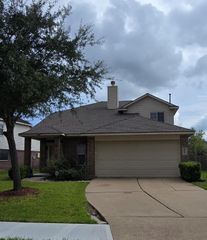 1903 Roaring Springs Drive, Pearland, TX 77584