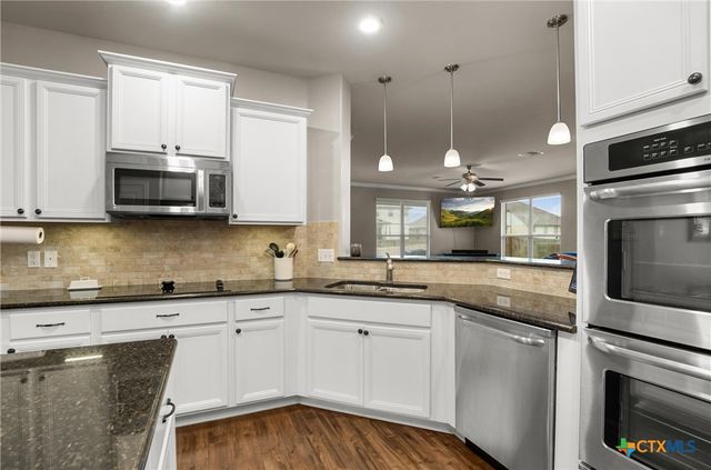 1316 Blue Leaf Drive, Temple, TX 76502