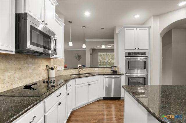 1316 Blue Leaf Drive, Temple, TX 76502