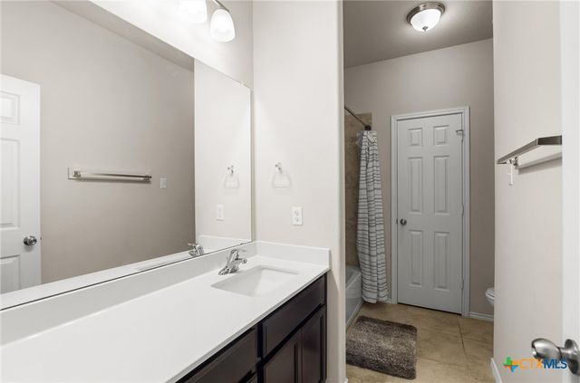 1316 Blue Leaf Drive, Temple, TX 76502