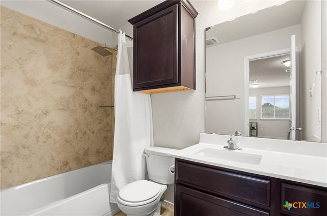 1316 Blue Leaf Drive, Temple, TX 76502