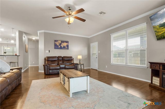 1316 Blue Leaf Drive, Temple, TX 76502