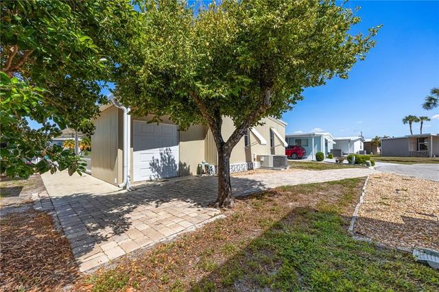 356 Nicklaus BLVD, North Fort Myers, FL 33903
