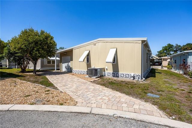 356 Nicklaus BLVD, North Fort Myers, FL 33903