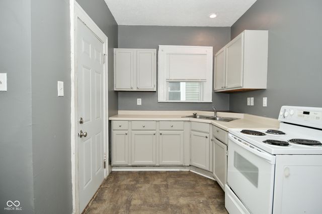 405 Wallace Avenue, Indianapolis, IN 46201