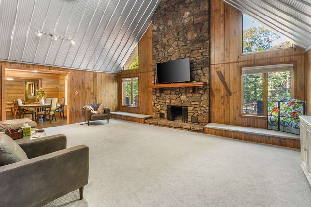 1018 Old Fort Road, Melbourne, AR 72556