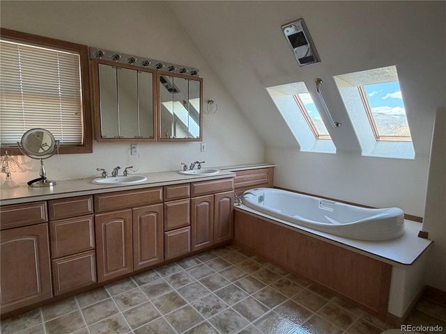 548 Shamrock Ln, Howard, CO 81233