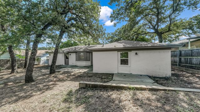 6516 Melinda Drive, Forest Hill, TX 76119