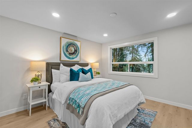 3901 151st Avenue SE, Bellevue, WA 98006