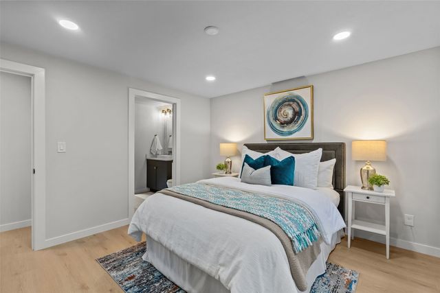 3901 151st Avenue SE, Bellevue, WA 98006