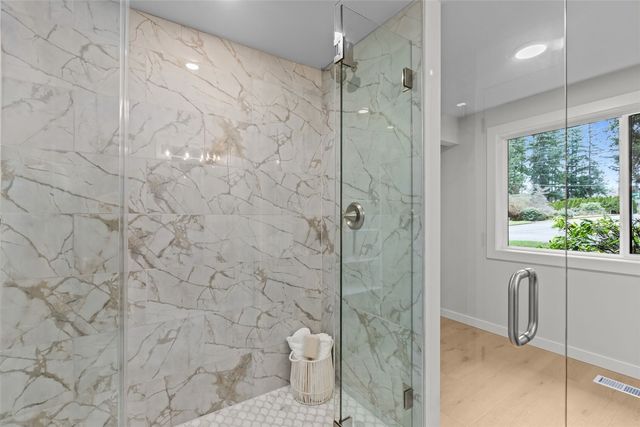 3901 151st Avenue SE, Bellevue, WA 98006