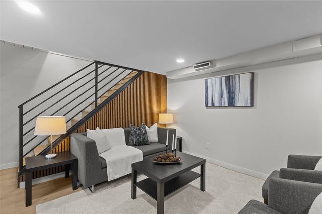 3901 151st Avenue SE, Bellevue, WA 98006