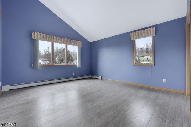 17 Sherbrooke Dr, Lincoln Park Boro, NJ 07035