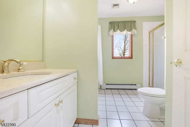 17 Sherbrooke Dr, Lincoln Park Boro, NJ 07035