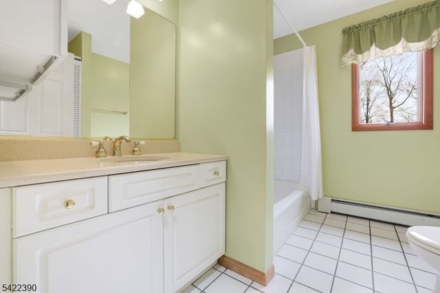 17 Sherbrooke Dr, Lincoln Park Boro, NJ 07035