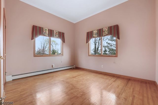 17 Sherbrooke Dr, Lincoln Park Boro, NJ 07035