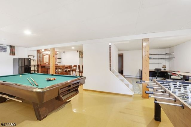 17 Sherbrooke Dr, Lincoln Park Boro, NJ 07035