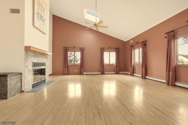 17 Sherbrooke Dr, Lincoln Park Boro, NJ 07035