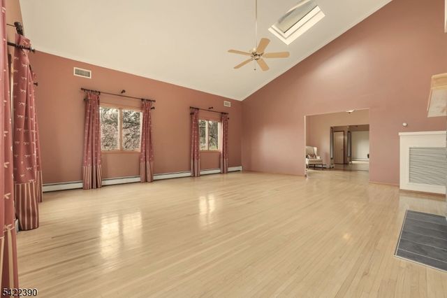 17 Sherbrooke Dr, Lincoln Park Boro, NJ 07035