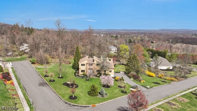 17 Sherbrooke Dr, Lincoln Park Boro, NJ 07035