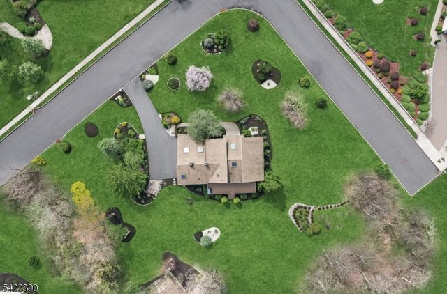 17 Sherbrooke Dr, Lincoln Park Boro, NJ 07035