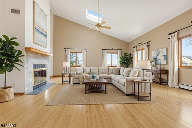 17 Sherbrooke Dr, Lincoln Park Boro, NJ 07035