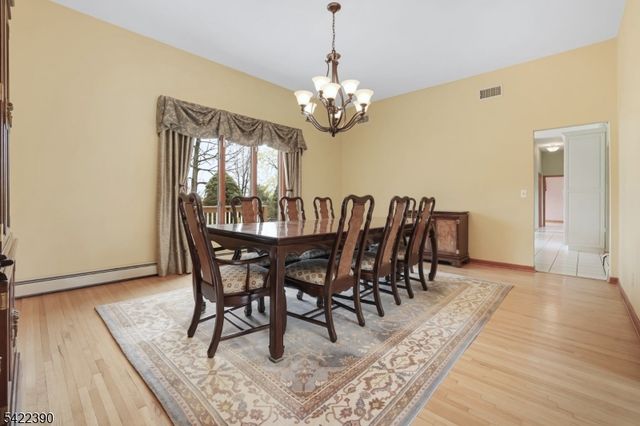 17 Sherbrooke Dr, Lincoln Park Boro, NJ 07035