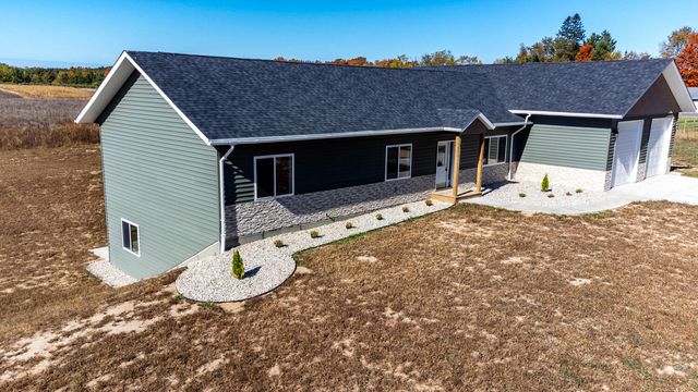 2509 S 40th Avenue, Benona Twp, MI 49455