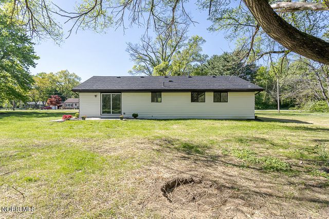 1568 County Road D, Swanton, OH 43558