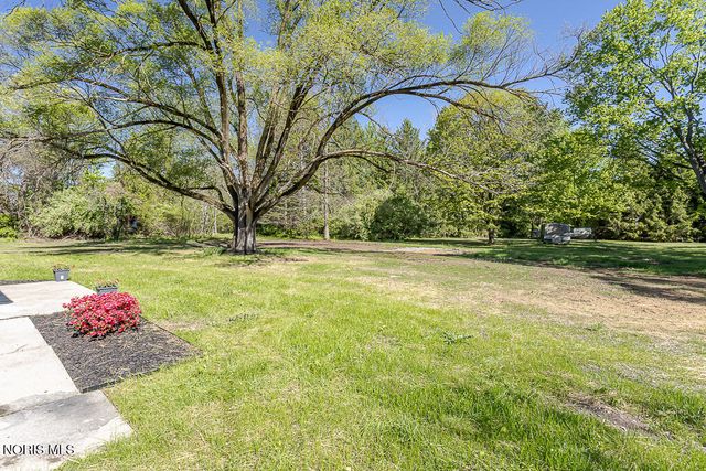 1568 County Road D, Swanton, OH 43558