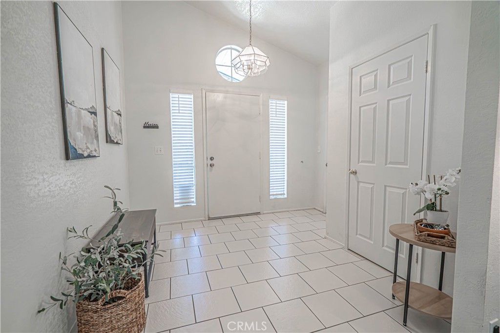 20160 Summit View Drive, Canyon Country, CA 91351 — photo 2