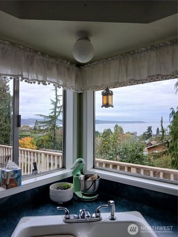 660 Campbell Avenue, Mukilteo, WA 98275