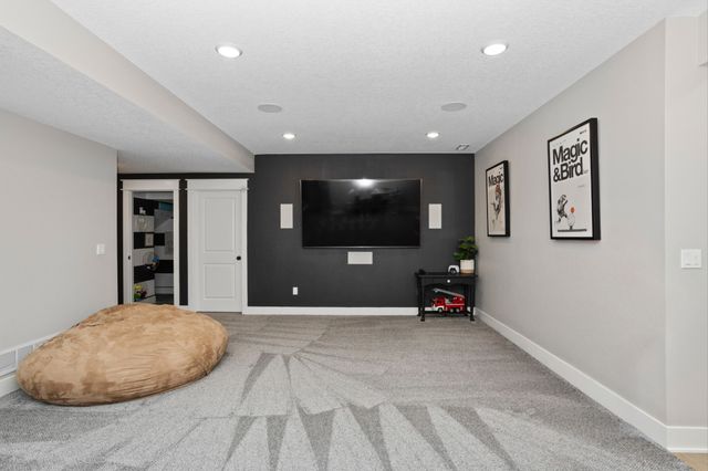 620 NE Brookshire Drive, Waukee, IA 50263