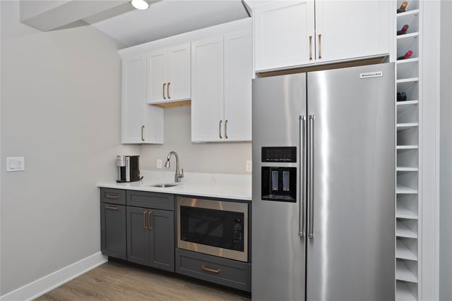 620 NE Brookshire Drive, Waukee, IA 50263