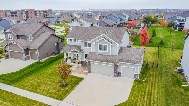 620 NE Brookshire Drive, Waukee, IA 50263