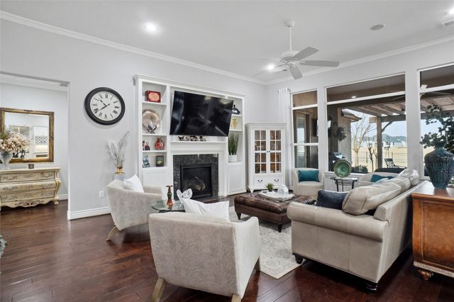 8700 Crestview Drive, Denton, TX 76207