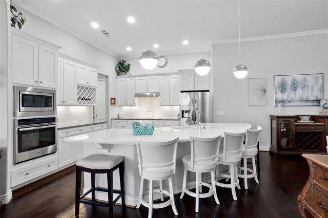 8700 Crestview Drive, Denton, TX 76207